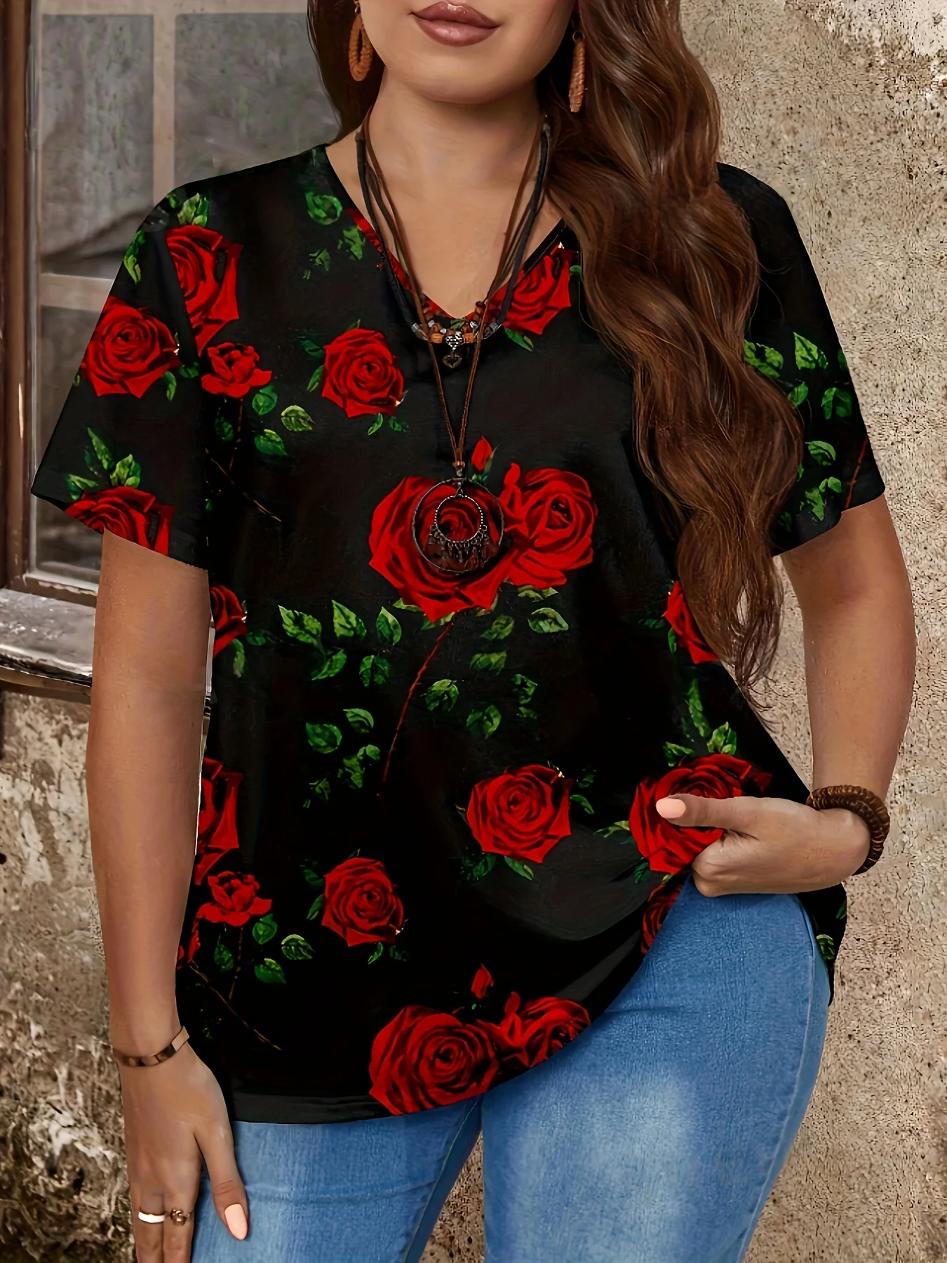 

Plus Size Bohemian Style Floral V-Neck T-Shirt Slight Stretch Comfortable Vacation Wear with Rose Print for Spring/Summer