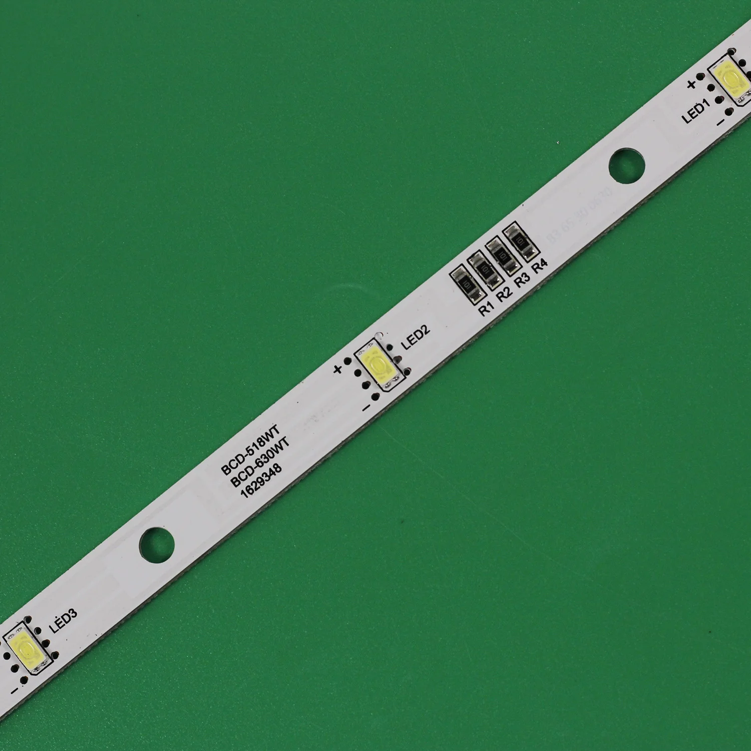 1pcs Freezer Refrigerator LED Strip Light Bar for RONGSHENG/ HISENSE E349766 MDDZ-162A 1629348 DC12V 2W HCDM415LC