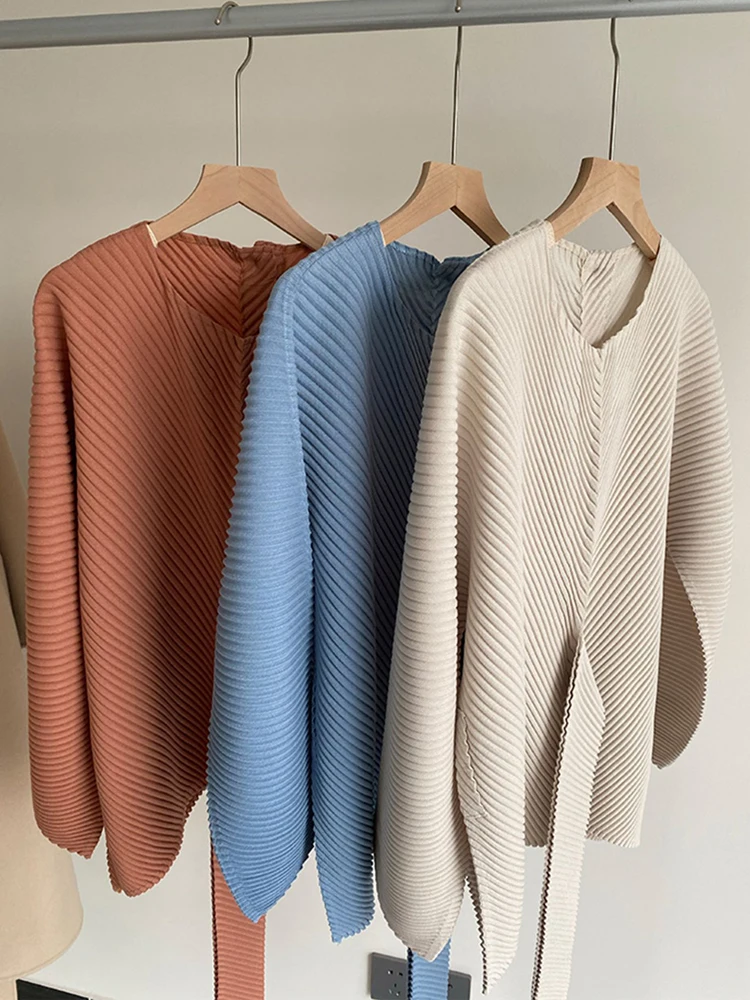 Miyake Pleated Long Sleeve Top V-Neck Belt Sweatshirts Korean Streetwear 2024 Autumn Winter Designer Loose Oversized Clothing