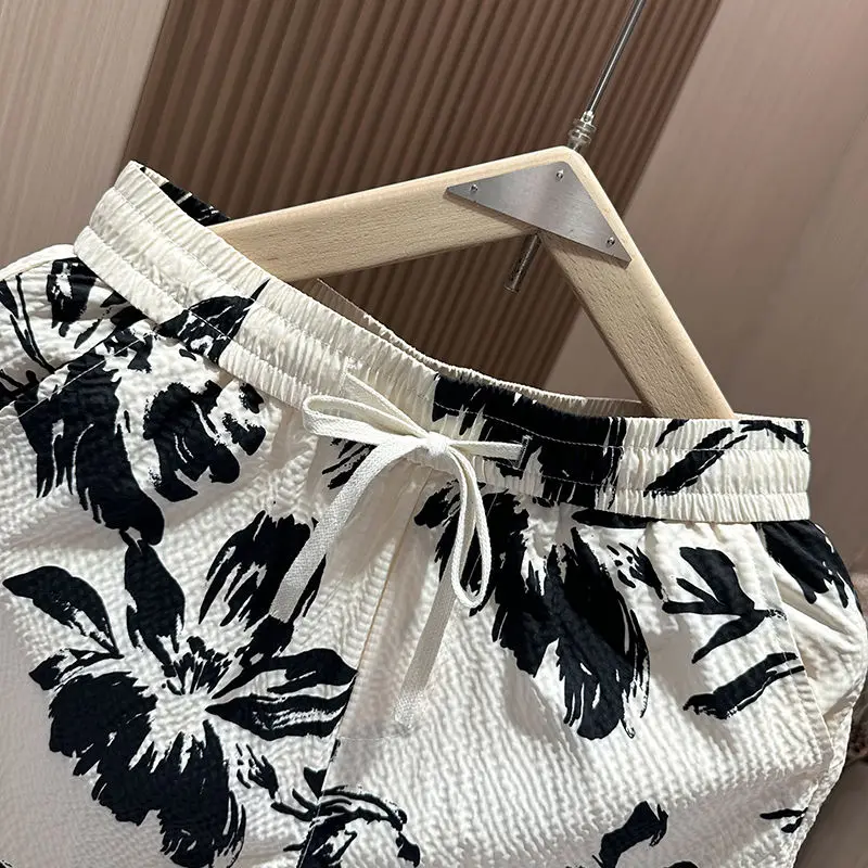 Summer Trendy Beach Pants Shorts Trendy Casual Pinch Pants Loose Printed Sports Thin New Travel Pants