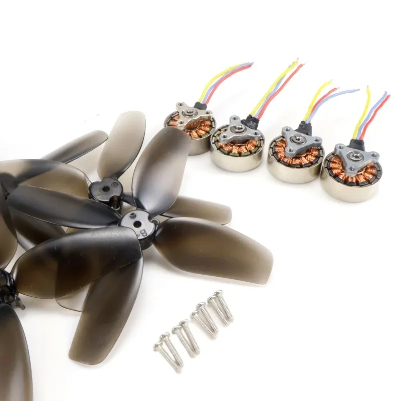 QY 4 stks Hoge kwaliteit 1503 Borstelloze motor en blade FPV racing drone vierassige afstandsbediening vliegtuigen motor