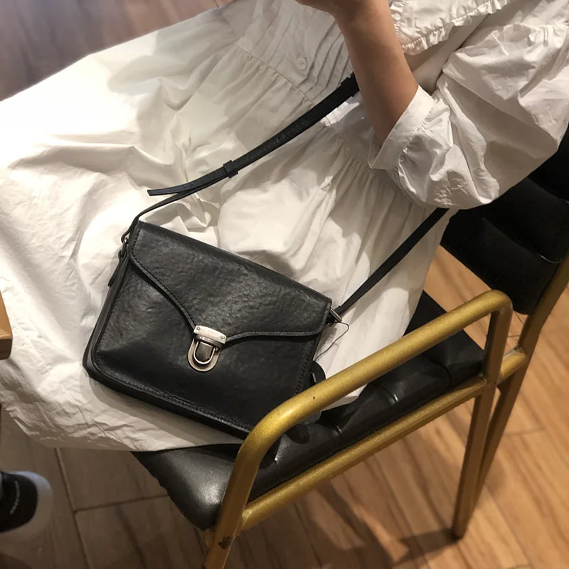 Borsa a tracolla in pelle retrò e vecchia da donna in pelle di vacchetta di primo strato lucidata a mano