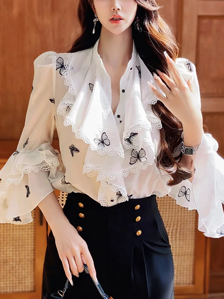 DABUWAWA  Embroidery Shirts & Blouses Flocking Butterfly Tierred Lace Ruffled Tops Woman 2024 Flare Sleeve Y2k Clothes DA1CST009