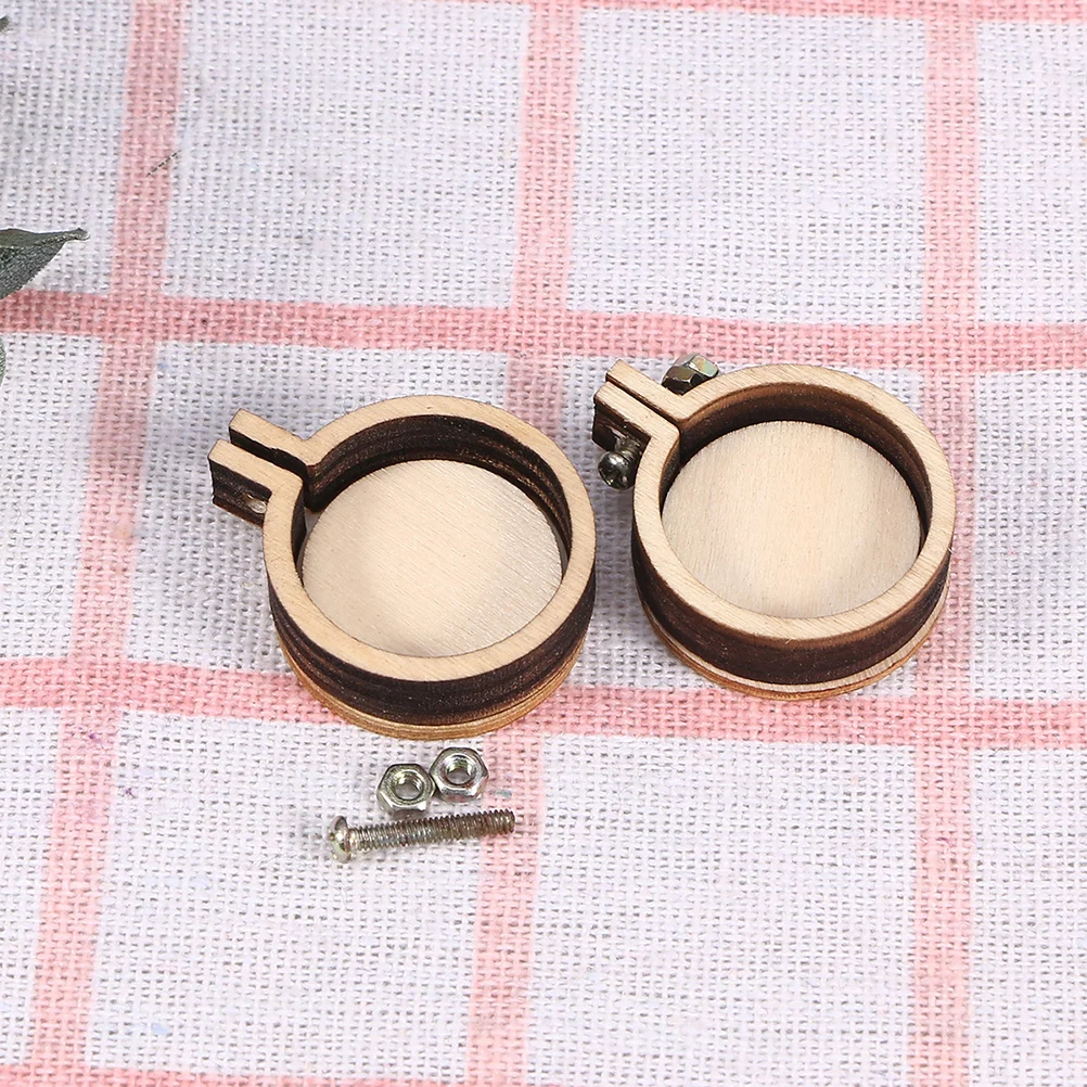 20 PCS Cross Stitch Supplies Hoops Hollow Out Mini Embroidery Frames Fixing Bamboo Wood