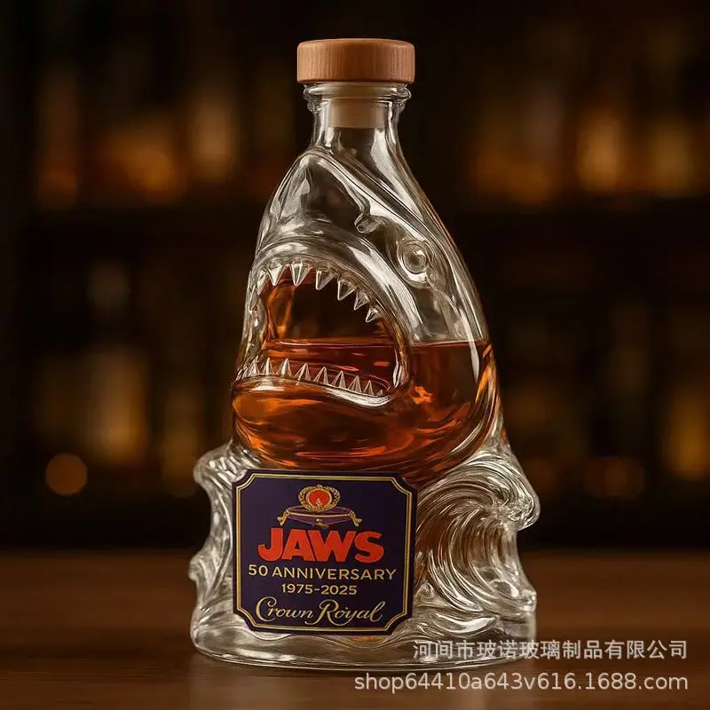 

Shark Modeling Whisky Bottle Transparent Bar Decorative Ornament Borosilicate Glass Sealing Process Bottle