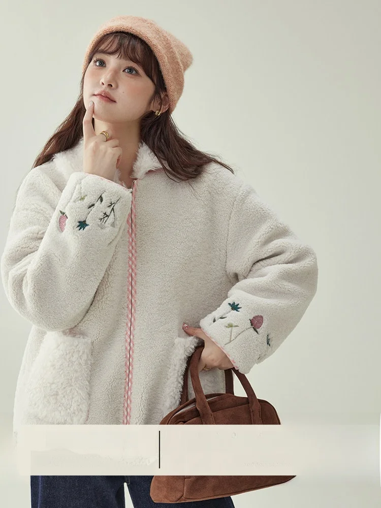 

AMUU Оригинальная женская зимняя куртка из овечьего вельвета с вышивкой, новая, теплая, на молнии, для повседневной носки, свободного кроя, с эффектом омоложения