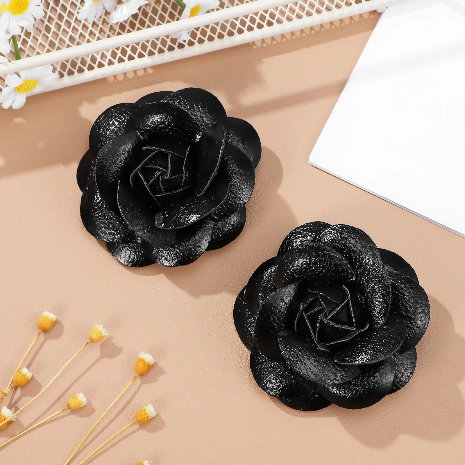 

2 pcs Sandal Flower Brooch Black Satin Shoe Clips Charm Decorations Bride Heels Sandals Boots Accessories