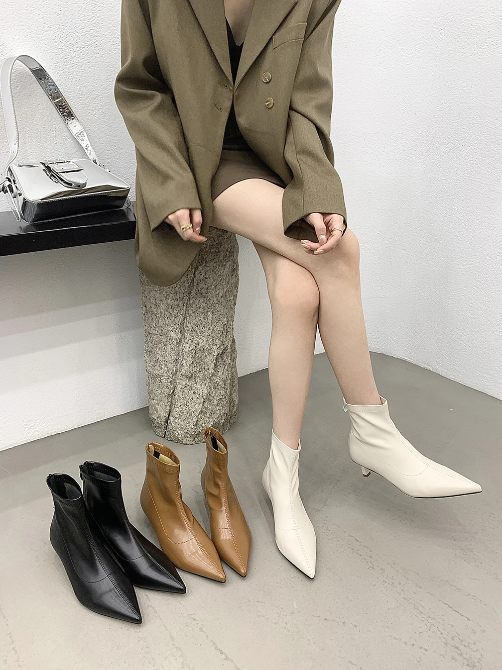 Pointed Toe Women Ankle Boots Black Brown Beige Back Zipper Thin Mid Heels Sock Botas Stretch Boots Woman Fashion Size 35-39