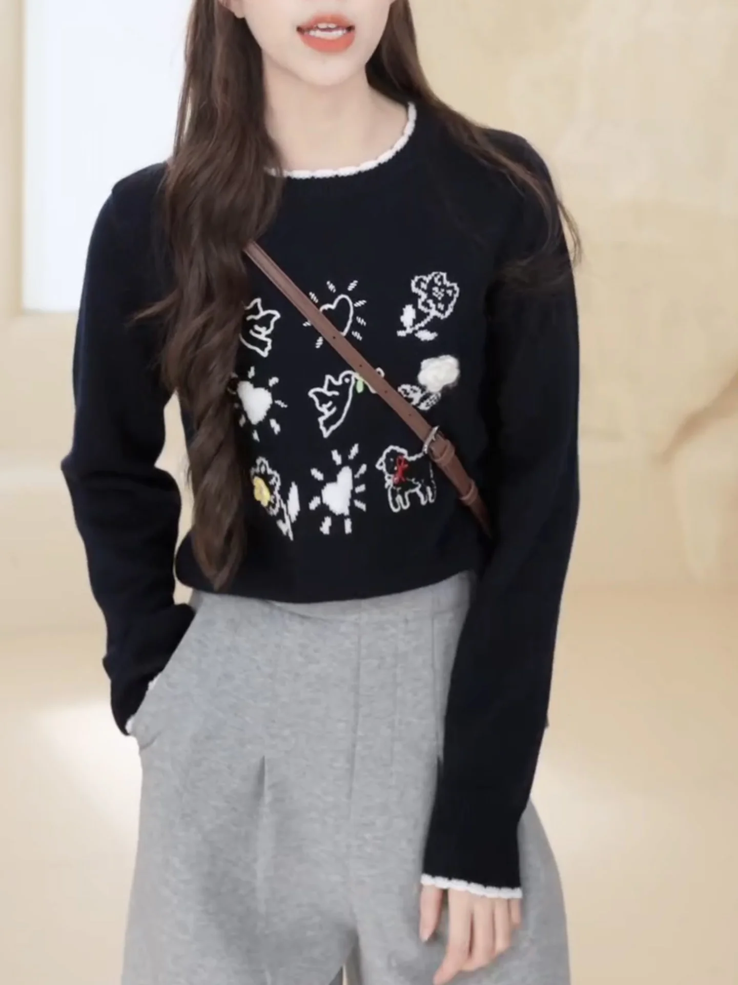 

Очаровательный корейский трикотажный топ с мультяшным принтом, длинными рукавами и круглым вырезом, женский, черный, молодежный, омолаживающий, для ношения под одеждой