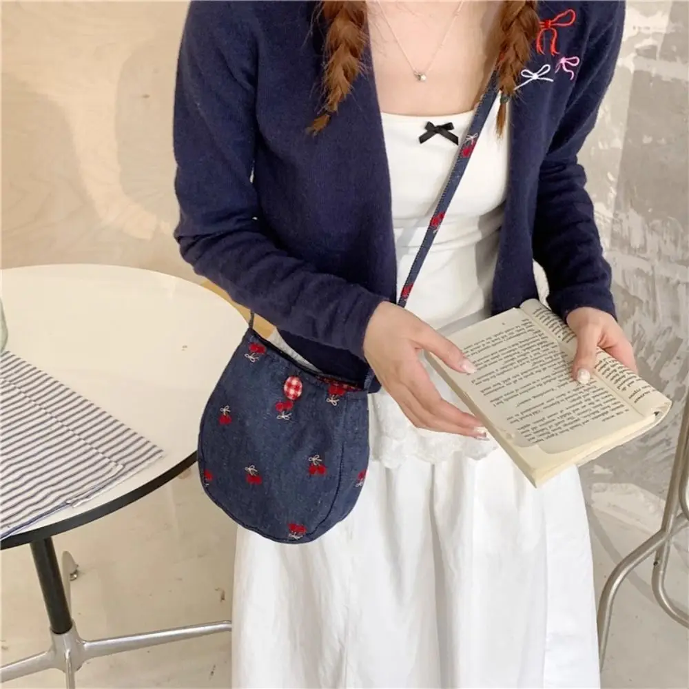 

Simple Y2K Denim Canvas Bag Country Style Cute Flower Shoulder Bag Large Capacity Handbag Jeans Messenger Bag Travel