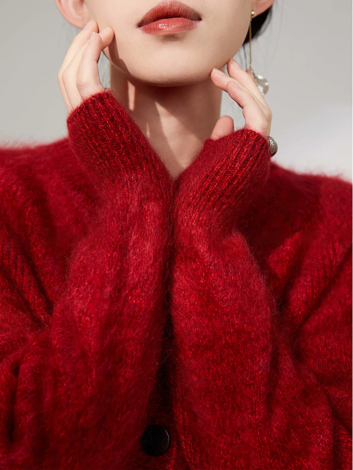 

Красный вязаный свитер-кардиган Red Camere Plum Jan для женщин, мягкий, уютный, на Новый год, для повседневной носки, приталенный, длинный рукав