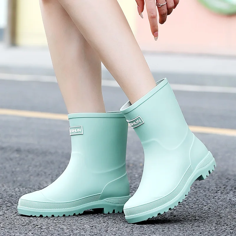 

Fashionable Women's Pure Color Rain Boots Simple Mid-calf Rain Boots Waterproof and Non-slip Outer Wear Gardening Work Shoes