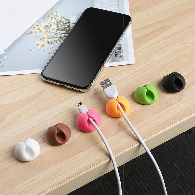 Picture 5: Desktop cable management with data cable holder, storage buckle, headphone charging cable, bedside cable holder