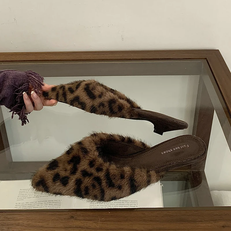 

leopard fur Mules Women Shoes autumn winter Closed Toe Slippers Slip on Heels Slides Fashion Flip Flops purple Black Apricot