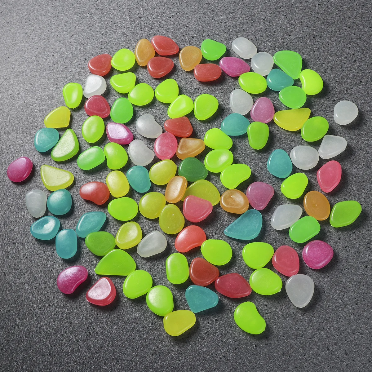 

100Pcs Luminous Cobblestone Pebble Stones for Aquarium Fish Tank Garden Yard Decorative Gravel Glow in Dark Colorful
