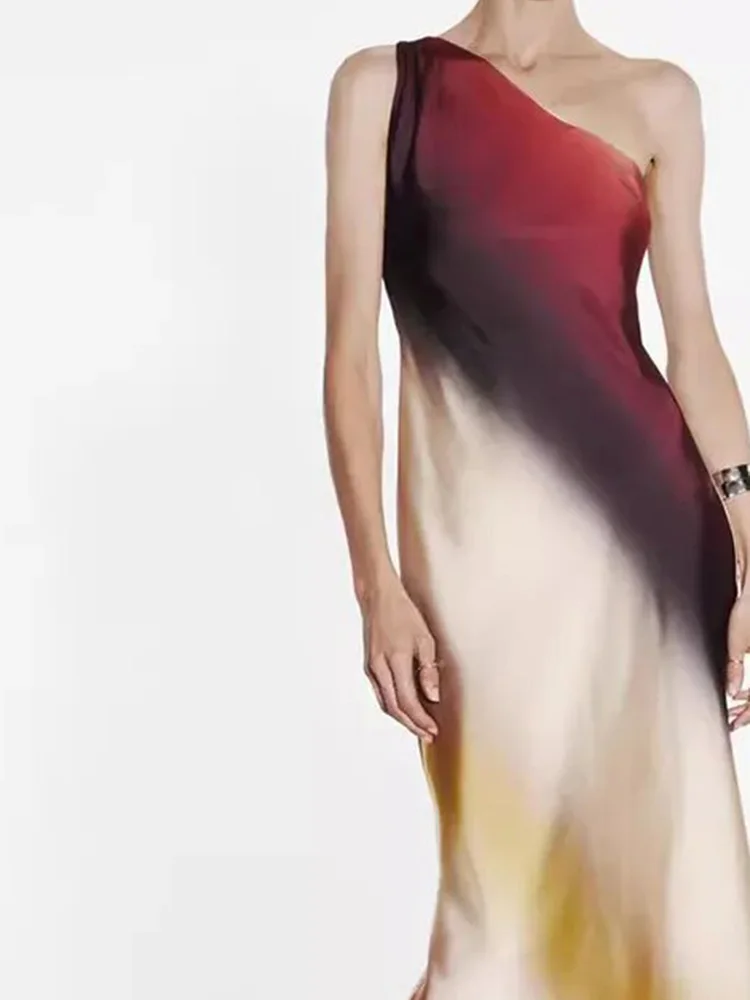 아미세미메트리 슬래시 칼라 홀터 드레스 우아한 그라데이션 프린트 슬리브리스 이브닝 드레스 여름 신상 여성 연회복