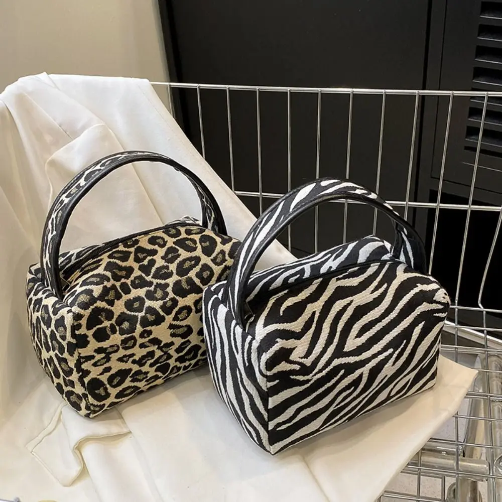 Portable Fashion Leopard Cosmetic Pouch Bag Canvas Large Capacity Women Makeup Organizer Toiletry Handbag Zipper Pillow Bag