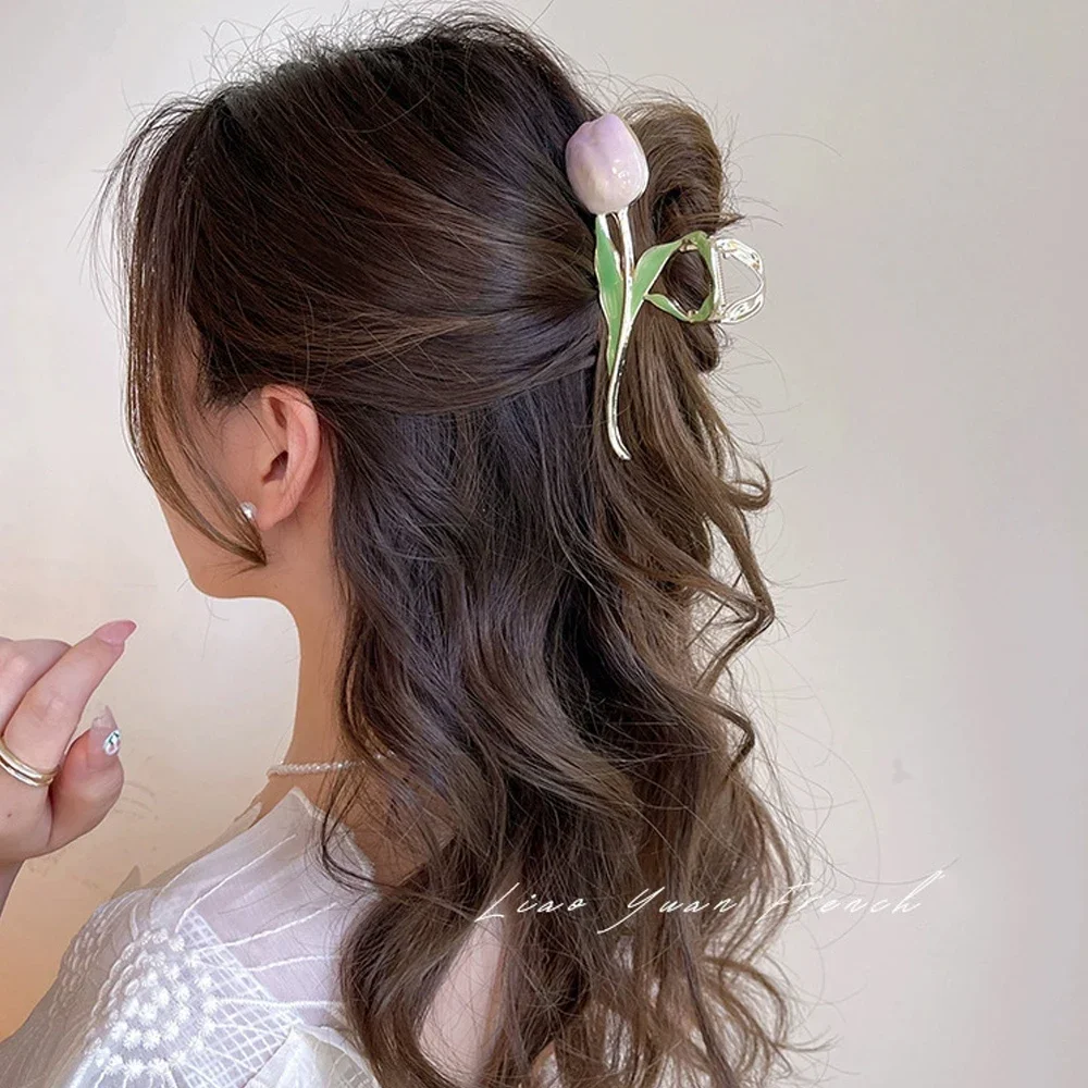 Artiglio per capelli con fiore di giglio alla moda, clip per mascella di squalo in metallo a tenuta forte, elegante copricapo estivo da spiaggia per capelli ricci spessi