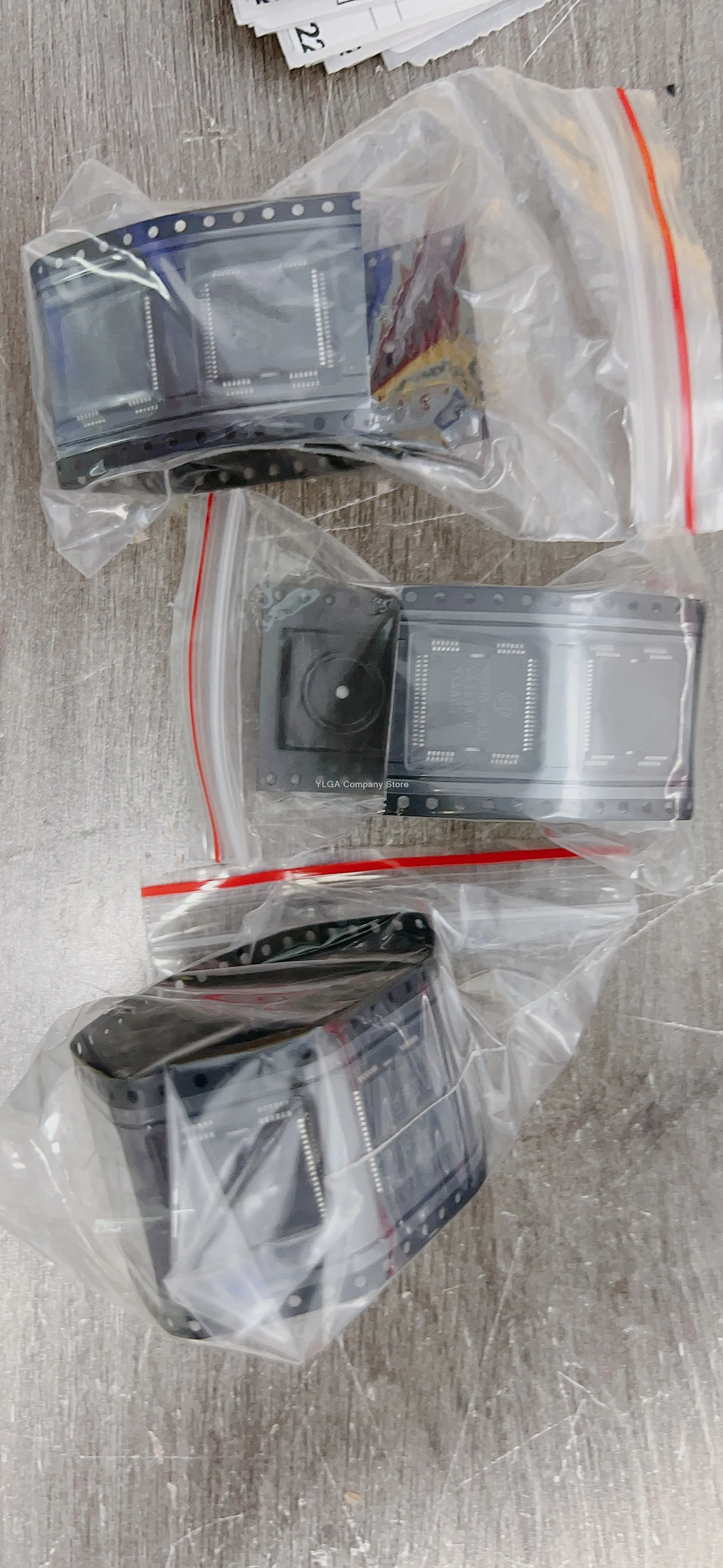 40048 40049 40184 Automotive Engine Computer Board Ignition Fuel Injection Driver Chip Iron Base 64 Pin Direct Shooting