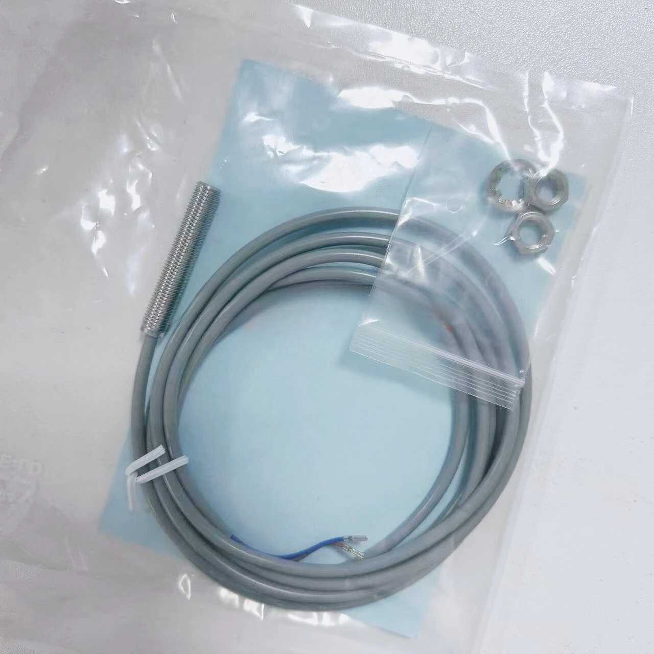 

1PCS For CONTRIENX inductive proximity switch DW-AD-703-M8 3mmin box Fast delivery
