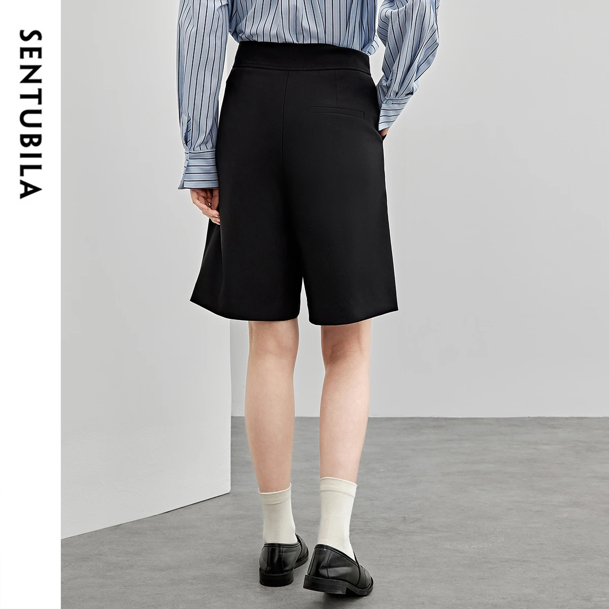 SENTUBILA Straight Shorts for Women Spring 2025 Casual Vintage Office Lady High-waist Pockets Knee-length Shorts 151K57966