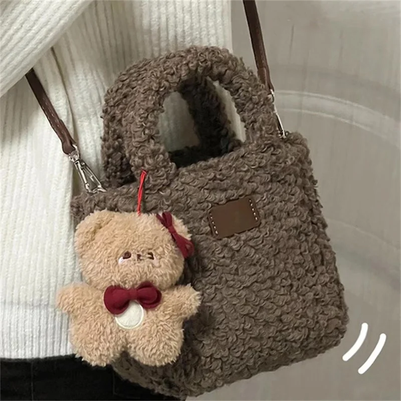 Korean Women's Luxury Plush Crossbody Bag High Quality Lamb Wool Material Bucket Bag Bear Decorative Plush Shoulder Bag