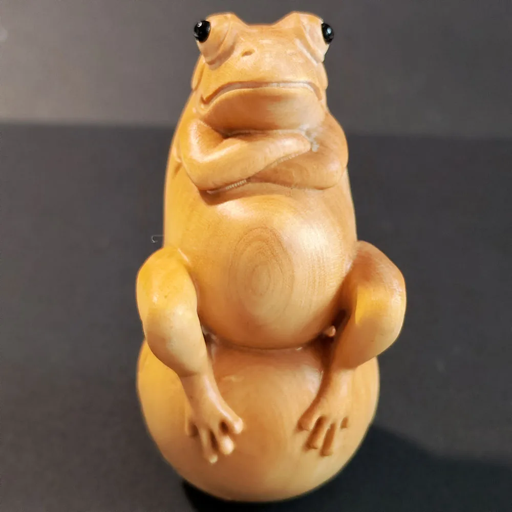 BY166 - 7 x 3.8 x 4 CM Carved Boxwood Carving Figurine Netsuke - Funny Frog