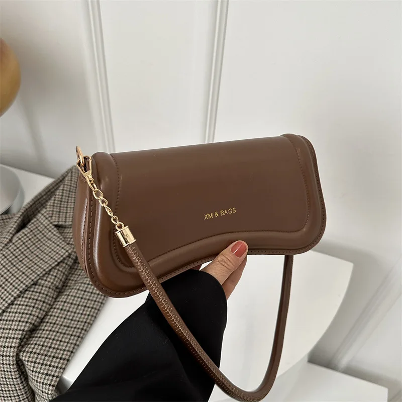 Leisure Commuter Female Shoulder Bag Winter Style Women\'s Fashion Popular Shoulder Bag Luxury Brand Small Square Shoulder Bag