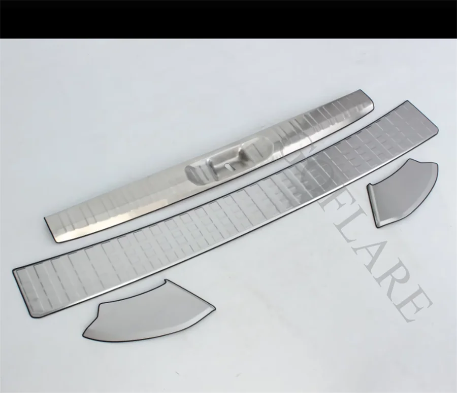 لتويوتا لاند كروزر LC250 برادو 2024 عتبة الباب الخلفي واقي حماية الجذع معدات الحماية غطاء ألواح فقي اكسسوارات السيارات