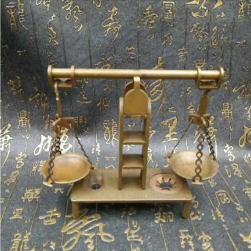 China antique brass copper brass ornaments small Libra balance small crafts antique Home Furnishing ornaments