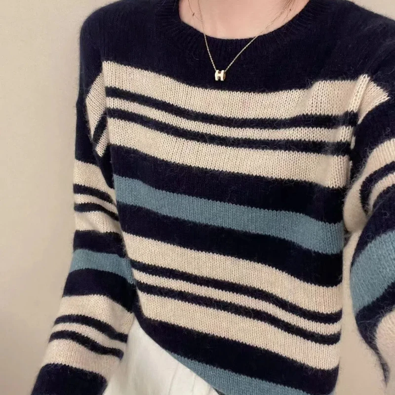 

Korean Autumn/Winter New Sweaters Pullovers Women's O-Neck Striped Contrast Color Fashion Casual Loose Long Sleeve Knitted Tops