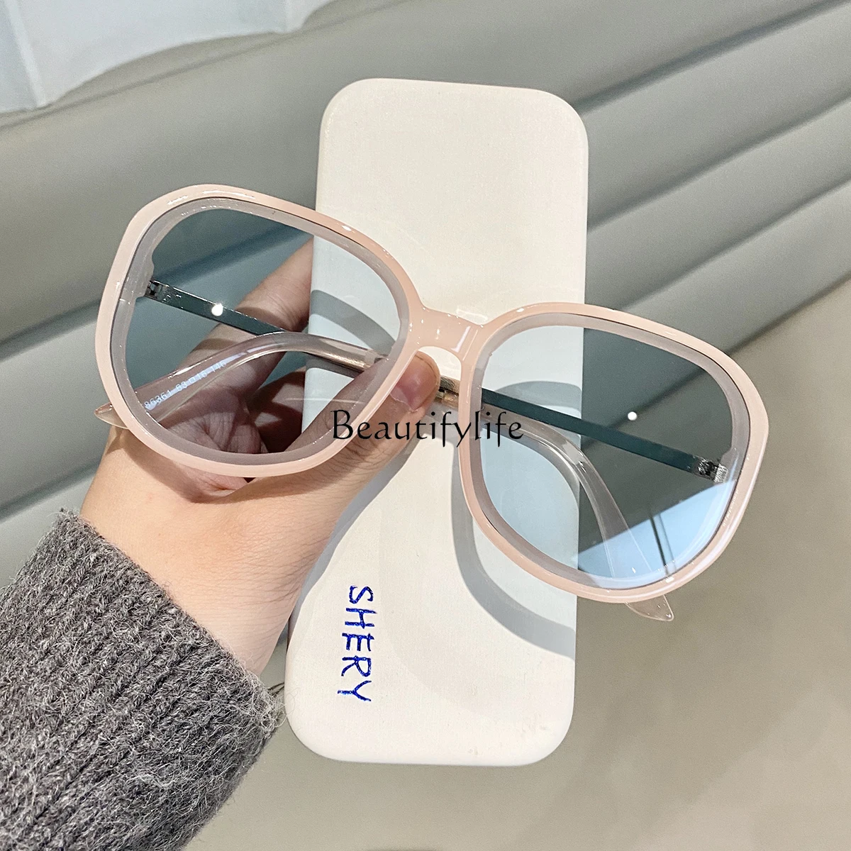 

2023 New Retro Polygonal Sunglasses Korean Fashion All-Matching Street Shot Simple Large Frame Glasses