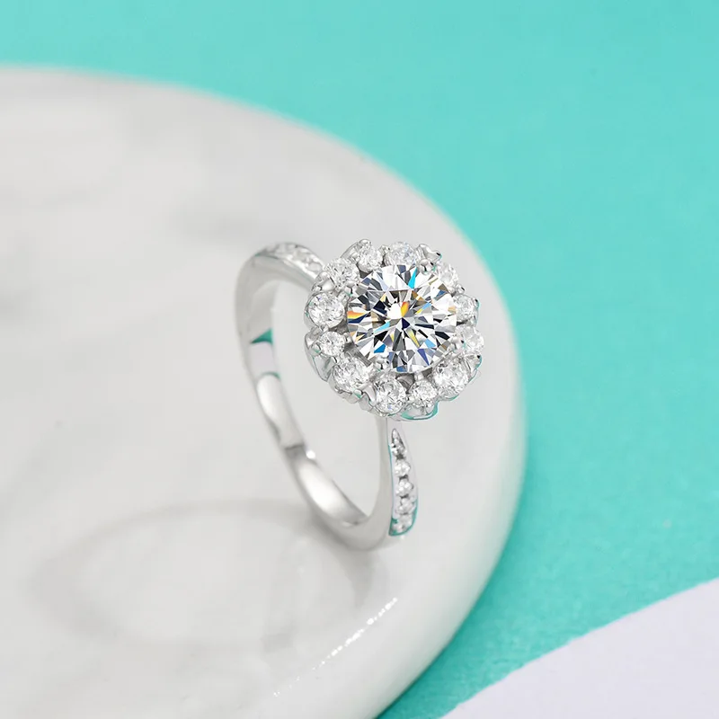 

Moissanite four-claw ring for girls S925 sterling silver fashionable exquisite light luxury compact ring