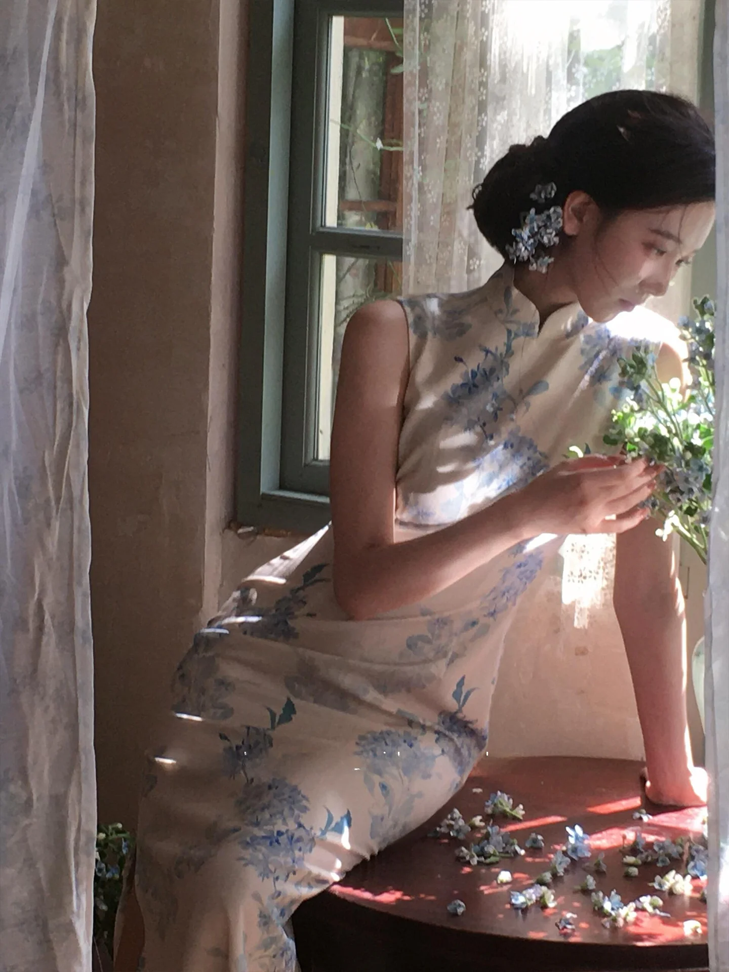 

Новое платье в китайском стиле для студенток: яркое, с ретро-принтом, модифицированное ципао, с завышенной талией, облегающее, длинное, дышащее