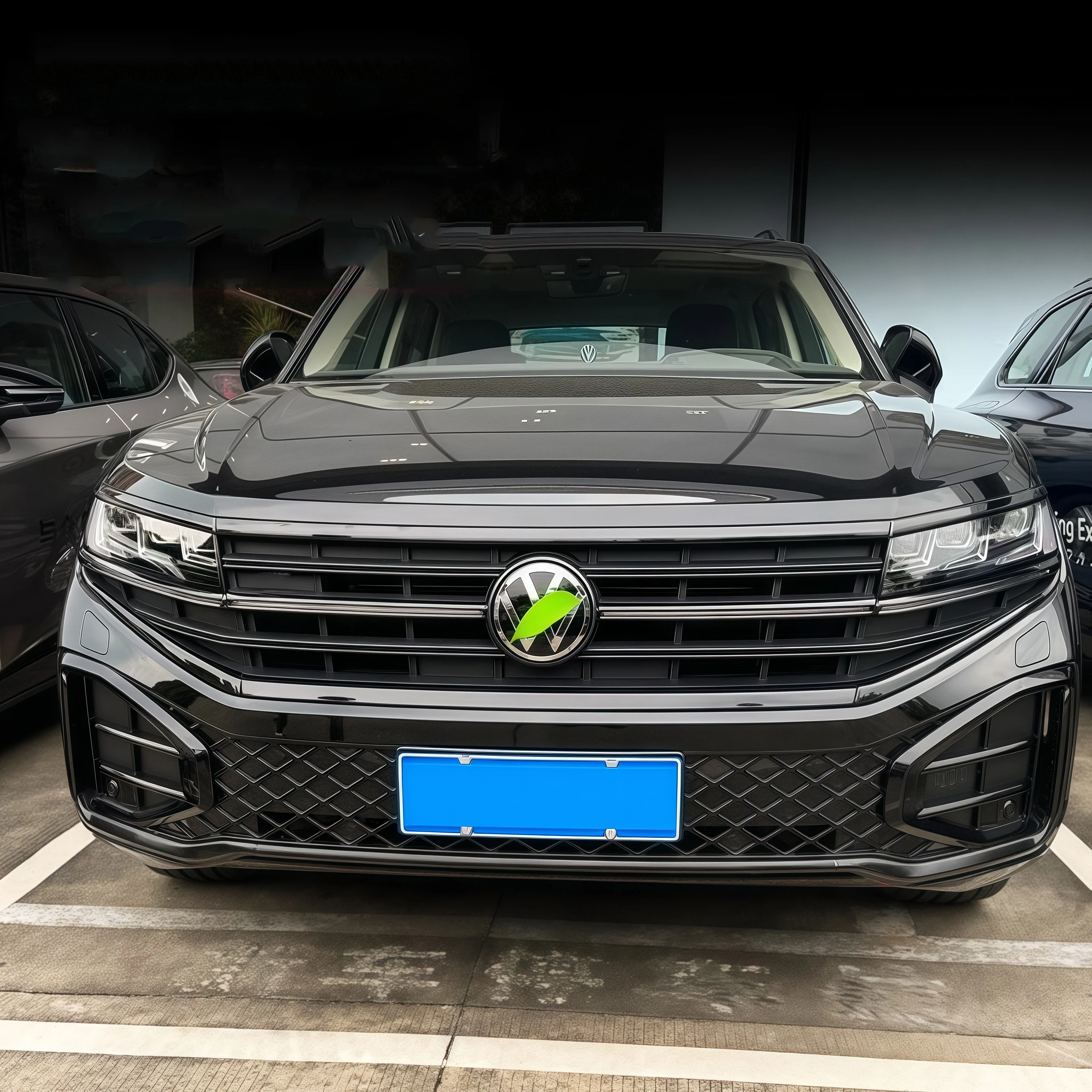 For Volkswagen Touareg 2025 grille blackened grille modified black warrior trim blackened accessories