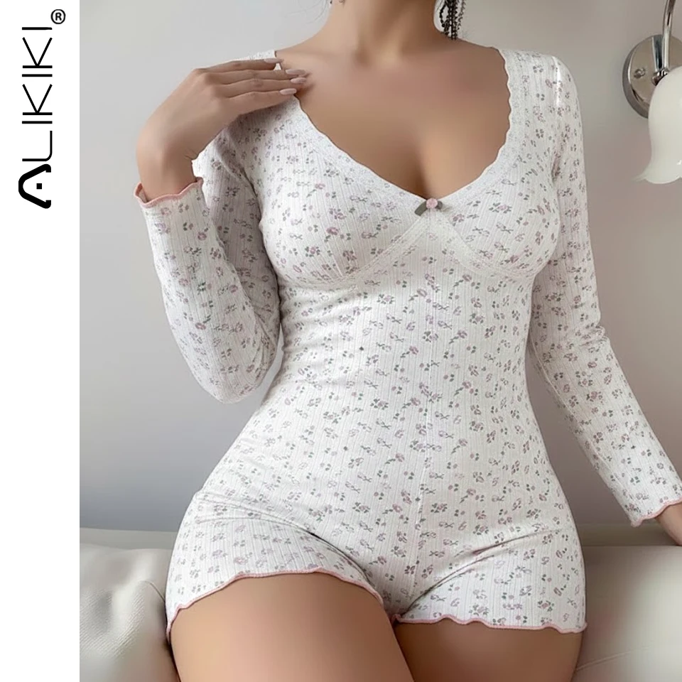 Body con adornos de encaje Floral para mujer, peto Sexy ajustado con escote en V profundo, peleles estéticos Y2K de manga larga, camisones informales de verano