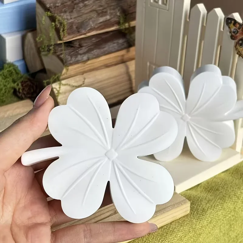 Lucky Shamrock Silicone Mold Four Leaf Silicone Lucky Fondant Moulds Epoxy Casting Resin Candle Mold Four-Leaf Shamrock Shape