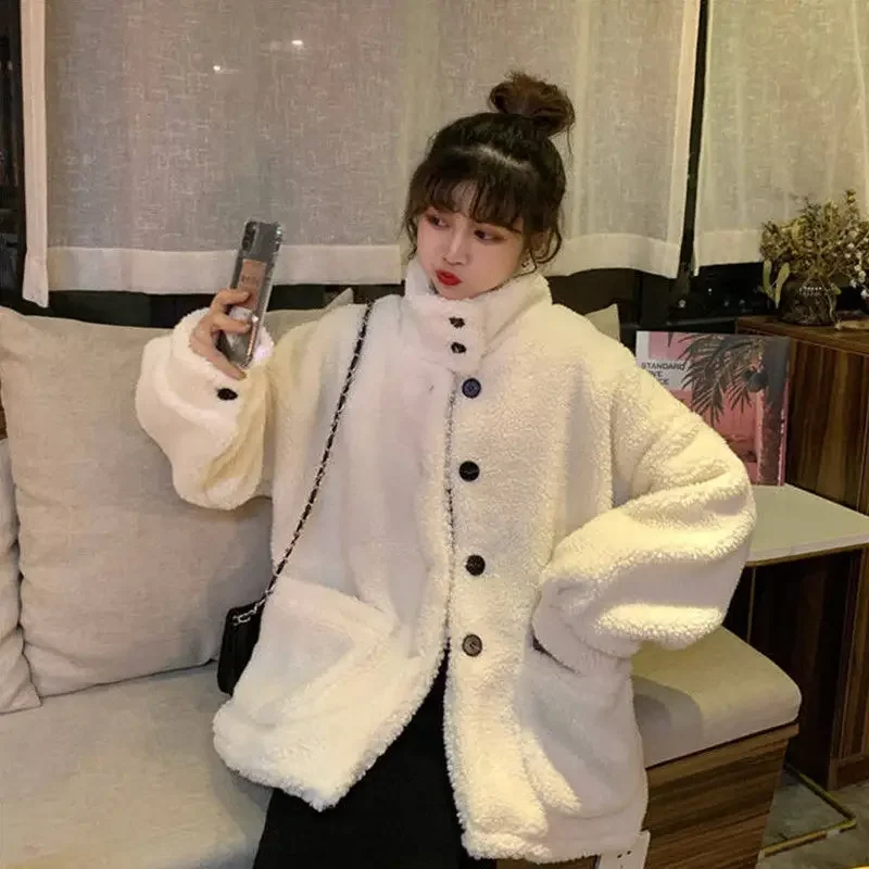 Frauen Verdickte Lamm Pelz Samt Jacke Herbst Winter Lose Fit Koreanischen Stil Tasche Volle Hülse Student Casual Velboa Top Mantel