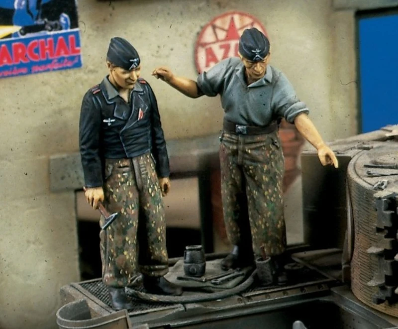Schaal 1/35 gegoten harsfiguurmodelset Duitse tanker Onderhoud 2 figuren moeten zelf worden samengesteld en gekleurd