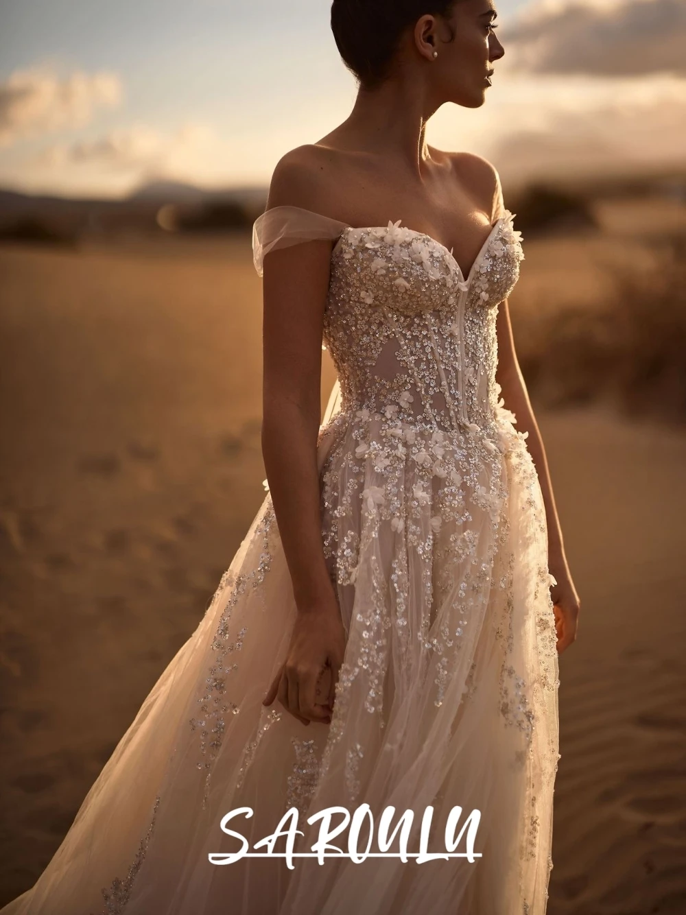 

Nude-ivory Plus Size Sequined Wedding Dress Sweet Off-the-shoulder Sheer Dazzling Long Bride Wear Customized Dreamy Flowers Gown