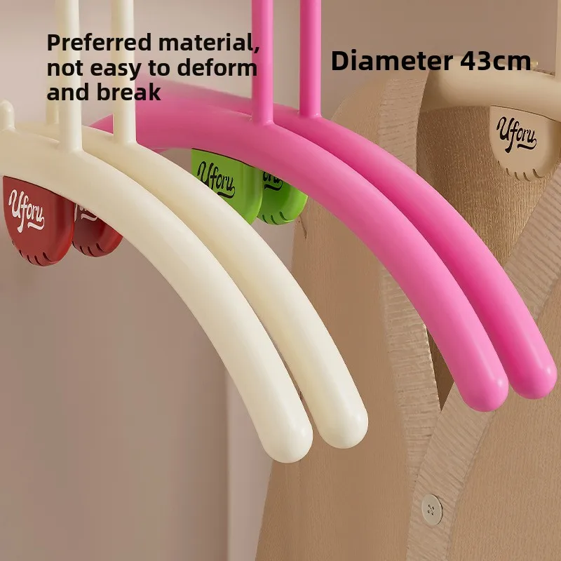 

Non-slip Hangers Seamless Shoulder Design Home Clothes Hangers with Aromatherapy Portable High Appearance Level Drying Rack