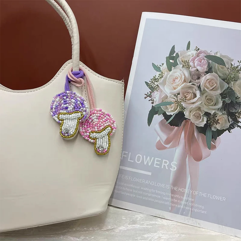 

Creative Handmade Mushroom Bag Pendants Fashionable Popular Mushroom Beaded New Versatile Mobile Phone Case Keychain Accessories