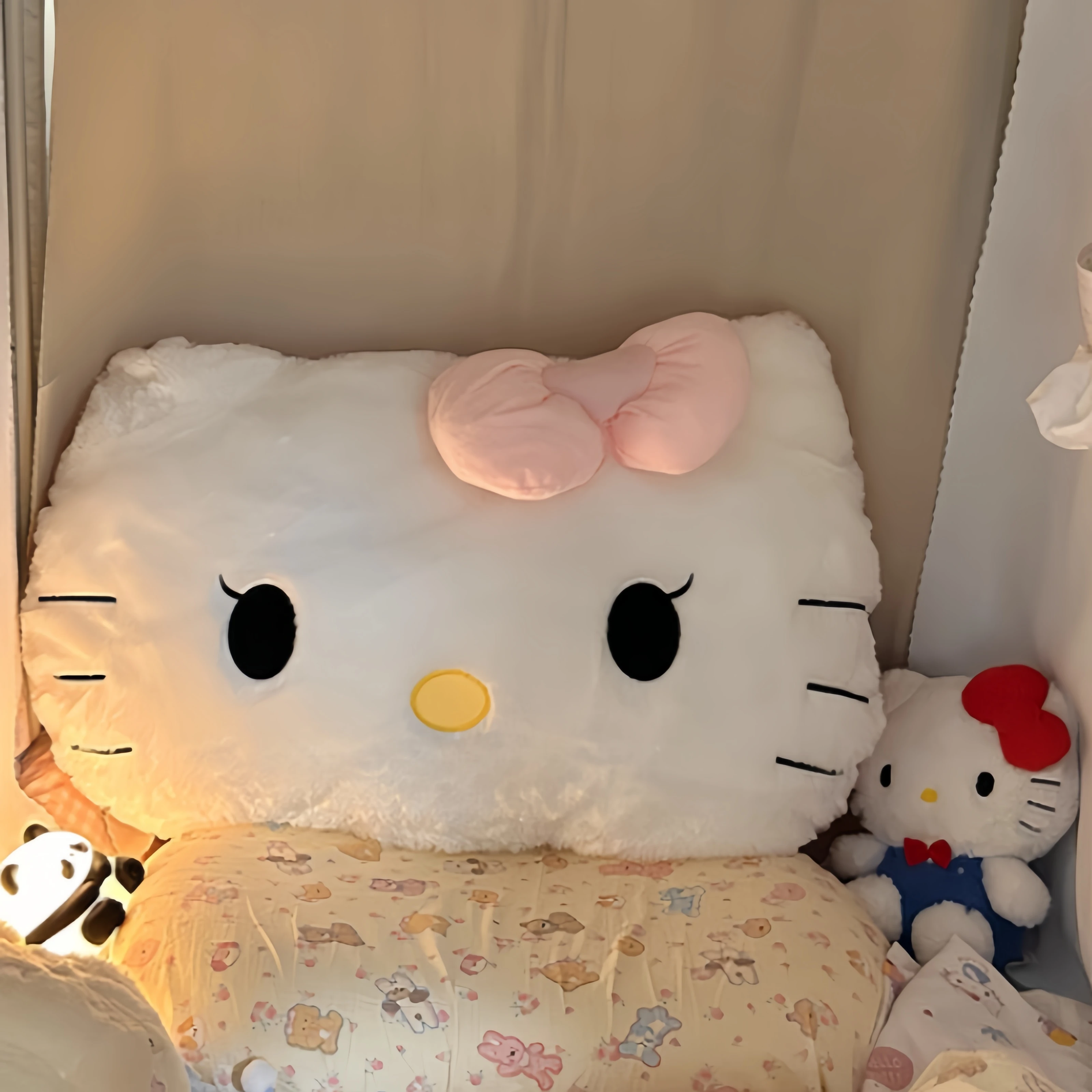 

Любимая мягкая и удобная негабаритная подушка Hello Kitty для девочек, подушка для спины Sanrio Hello Kitty, мягкие аниме, приятные плюшевые игрушки