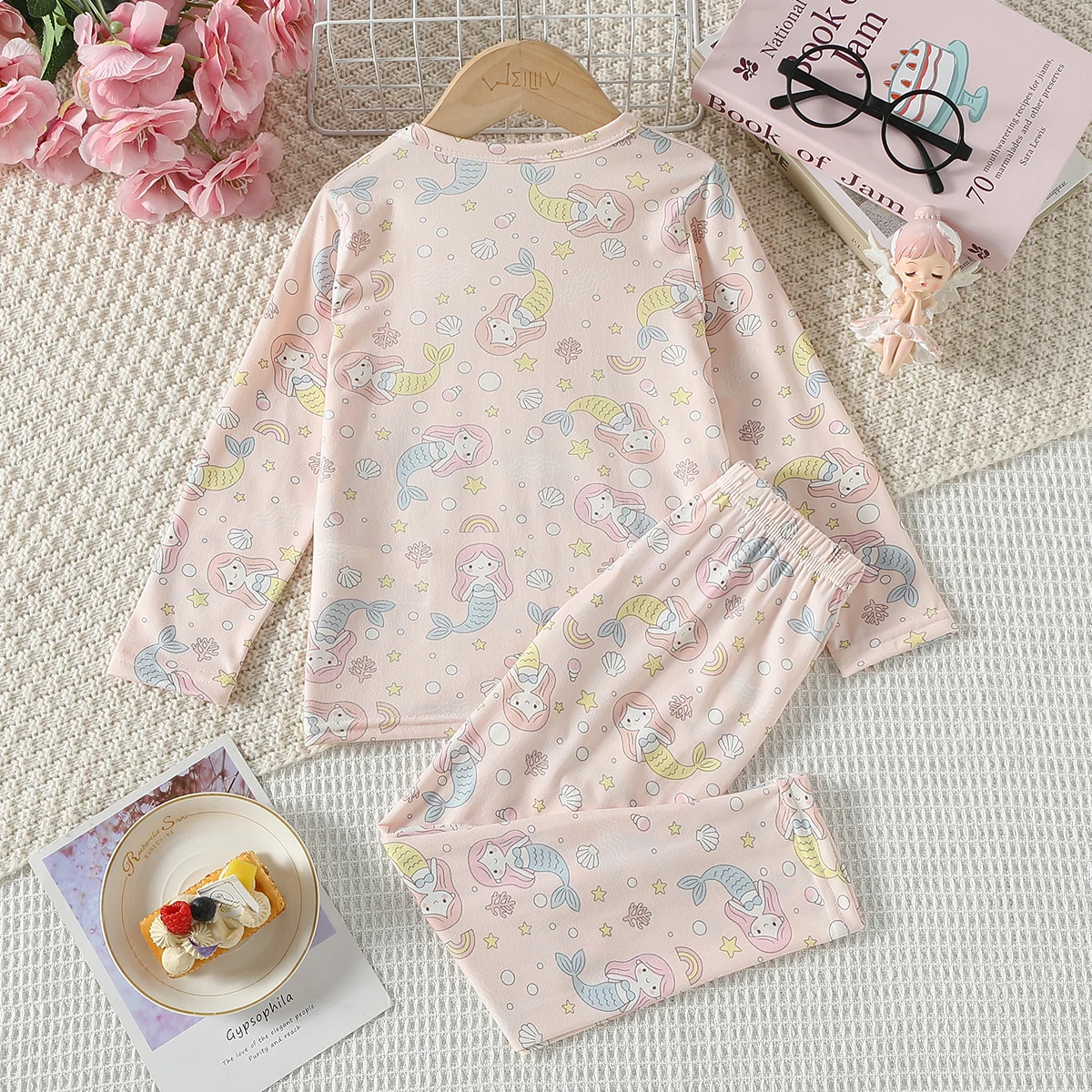 2-teiliges Set aus warmer, mit niedlichen Cartoon-Motiven bedruckter Unterwäsche für Herbst und Winter. Rundhals-Schlafanzug für Jungen und Mädchen. – Detail 5