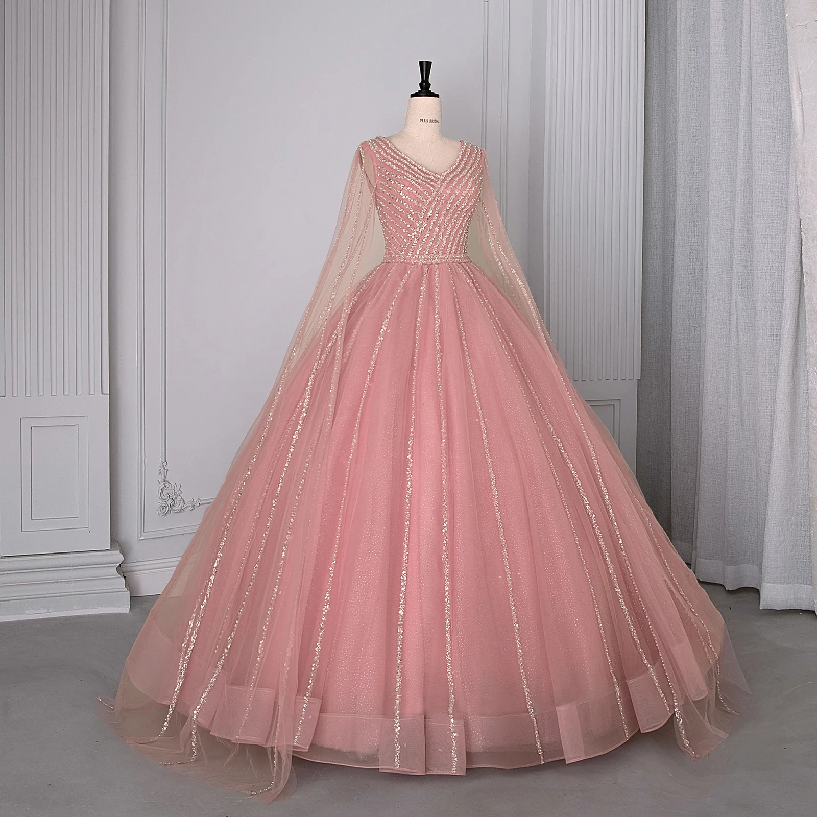 Robe de soirée rose 15 robes de Quinceanera robe de bal avec épaule Cape robe de bal 15 ans robes pour Quinceanera personnalisé