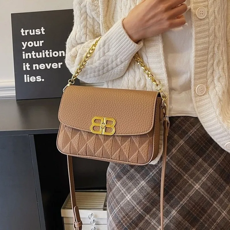 

Luxury Women Bag With Distinctive Branded Charm Underarm Shoulder Bag For A Recognizably Chic And Stylish Look