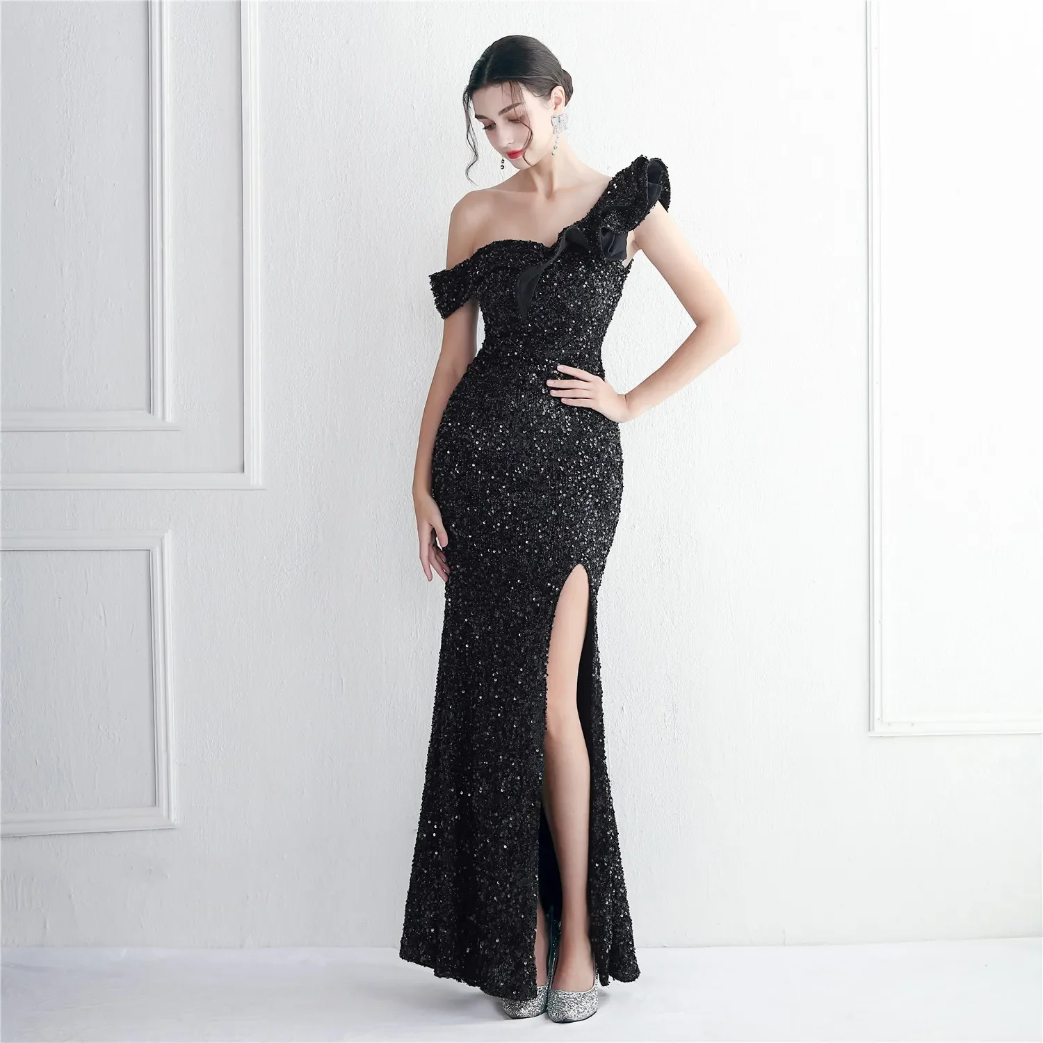 

Evening Dress Black Sequins Stretchy Off the Shoulder Ruffles Zipper Back Mermaid Trumpet Floor Length Women Party Formal Gown