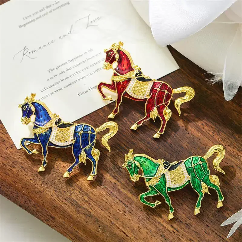 Enamel Alloy Galloping War Horse Zodiac Pony Brooch Pins Women Men Fashion Clothing Accessories Suit Lapel Corsage Gifts