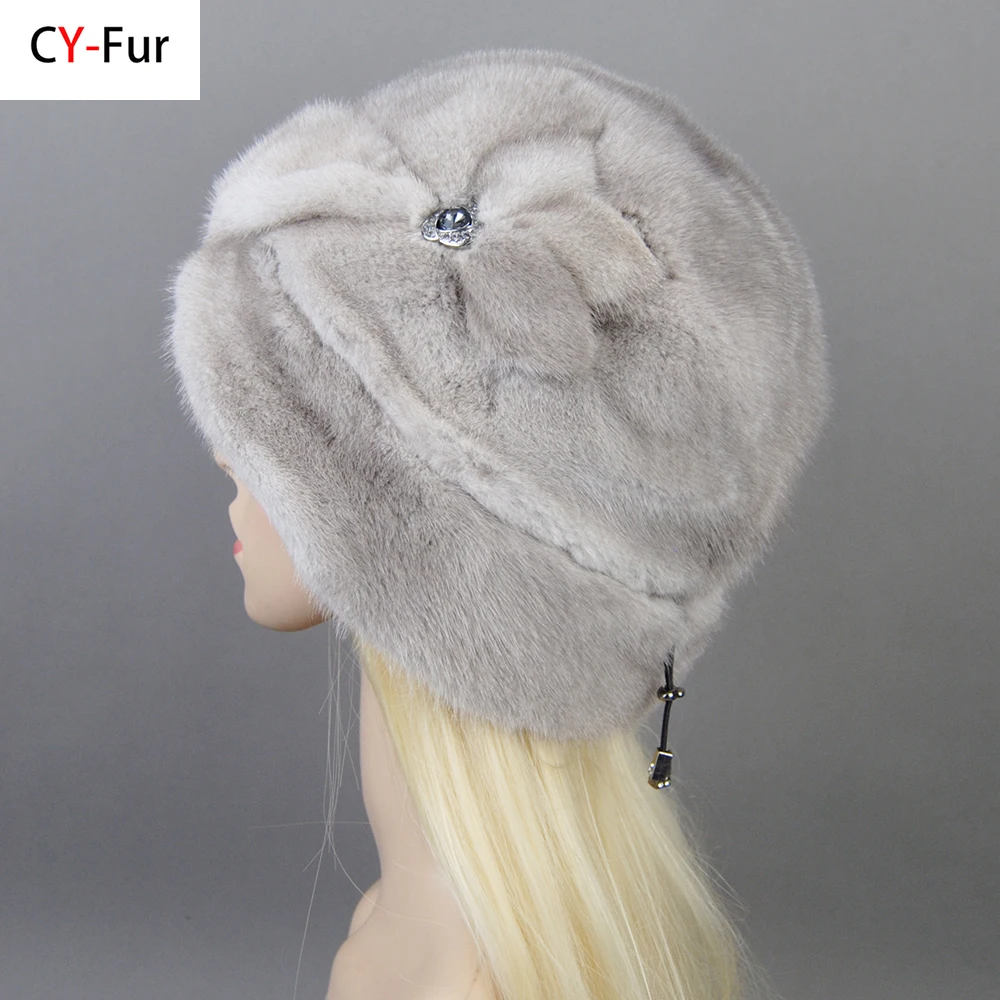 

2025 Fashion Hot Sale Russian Fur Hat Winter Warm Natural Mink Fur Hats for Women Classic Luxury Caps Earflap Bomber Hat