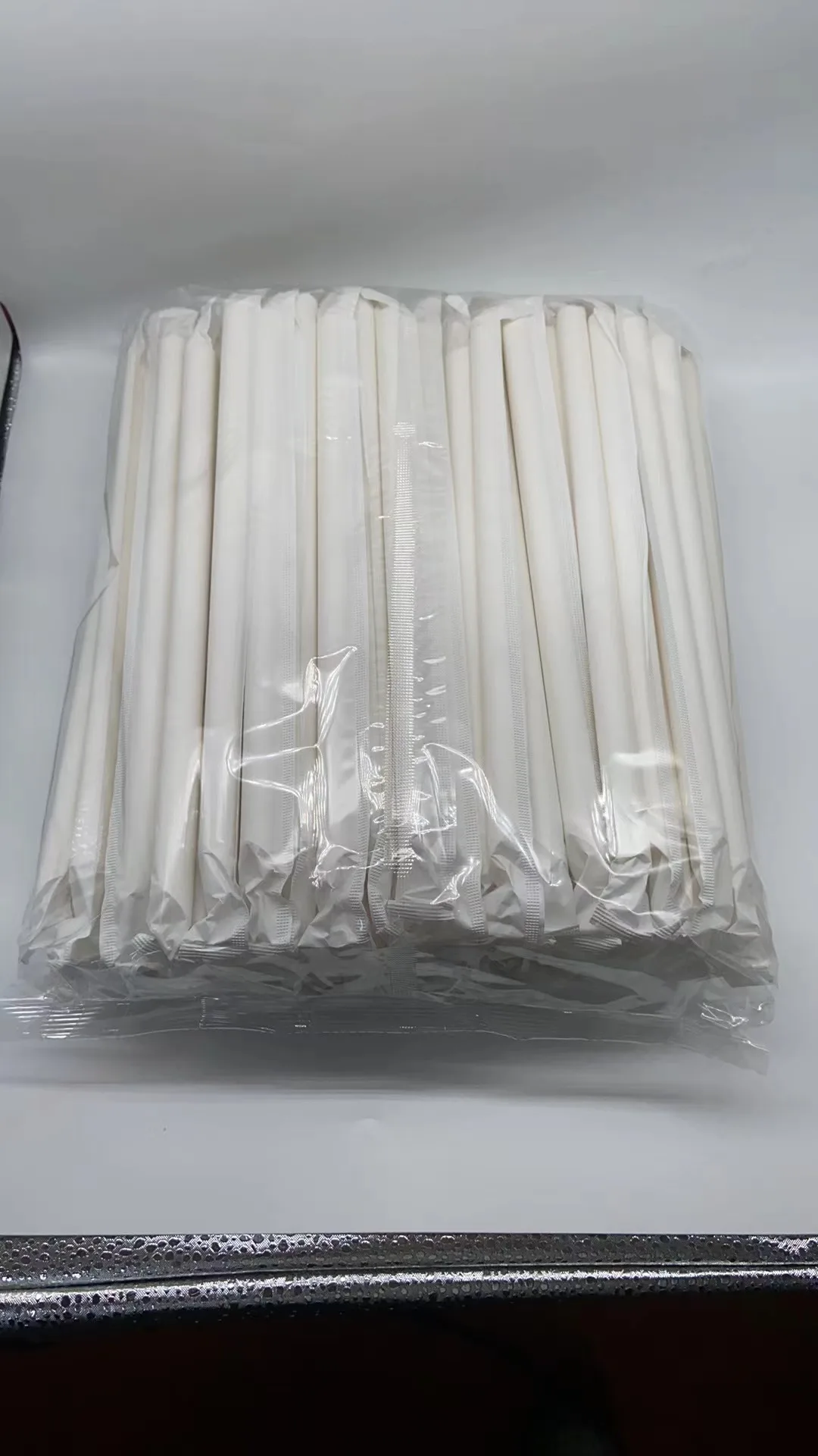 

100 White Paper Straws of 12mm Calibre and 230 MM Length, Suitable for Boba Milk Tea, Enjoy the Silky Smoothness